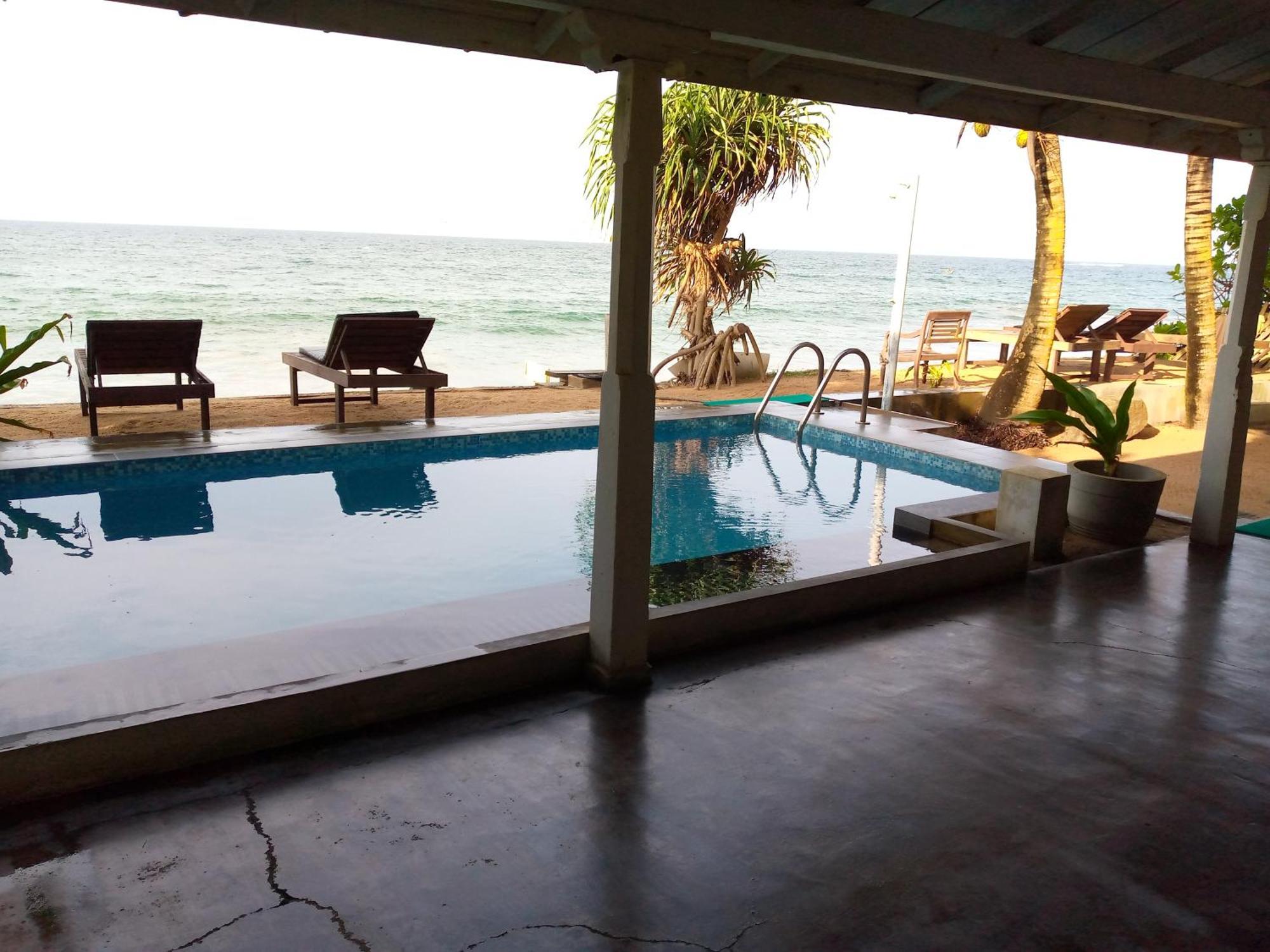 Hotel Asiri Yoga Retreat à Kadurupe Extérieur photo