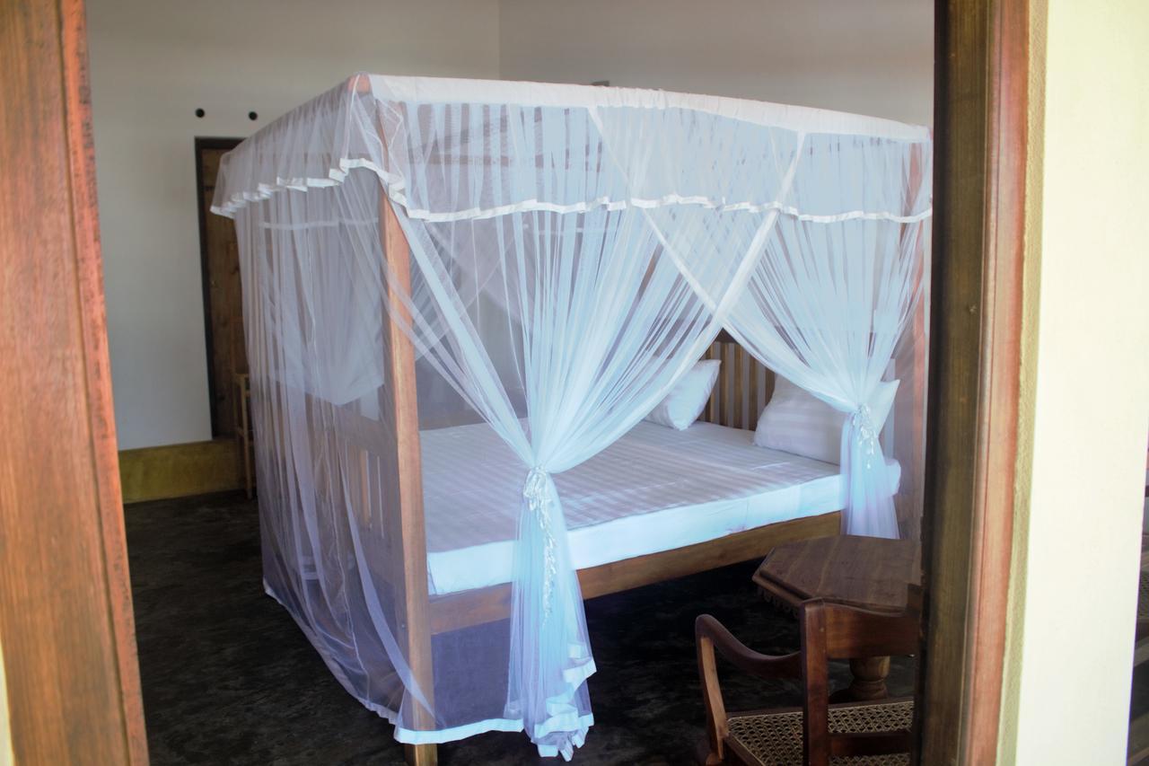 Hotel Asiri Yoga Retreat à Kadurupe Extérieur photo